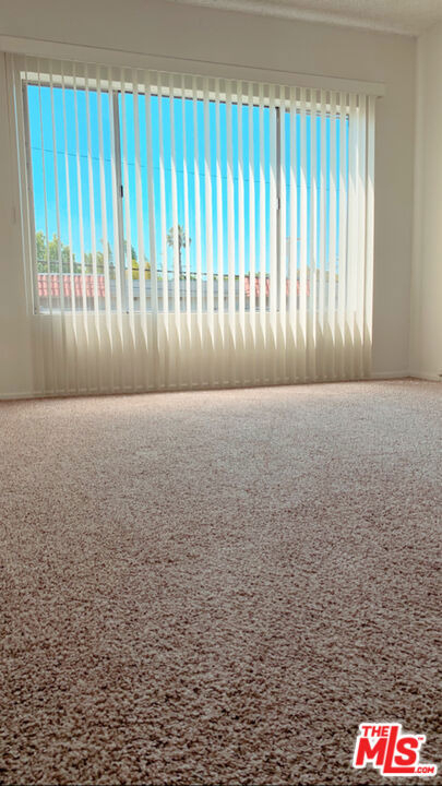 11081 Rose Avenue - Photo 8