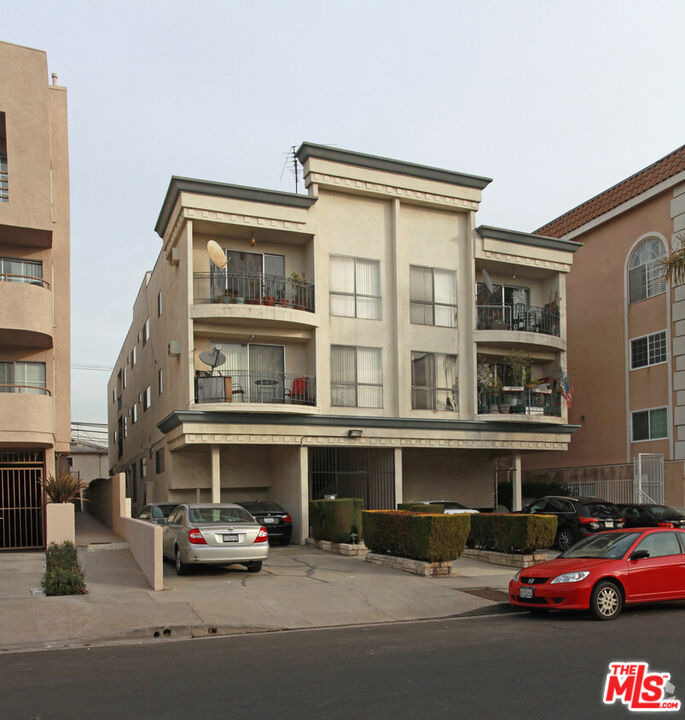 9023 Alcott - Photo 1