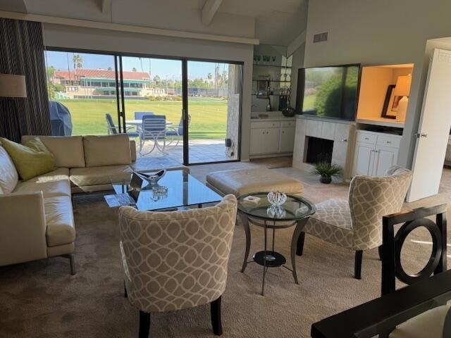 118 Racquet Club Drive S - Photo 0