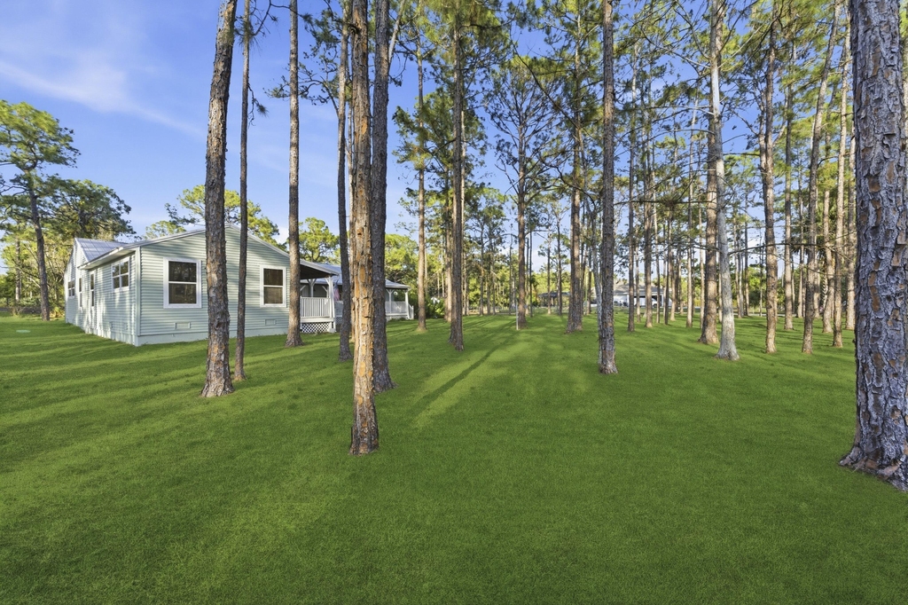 12863 159th Court N - Photo 31