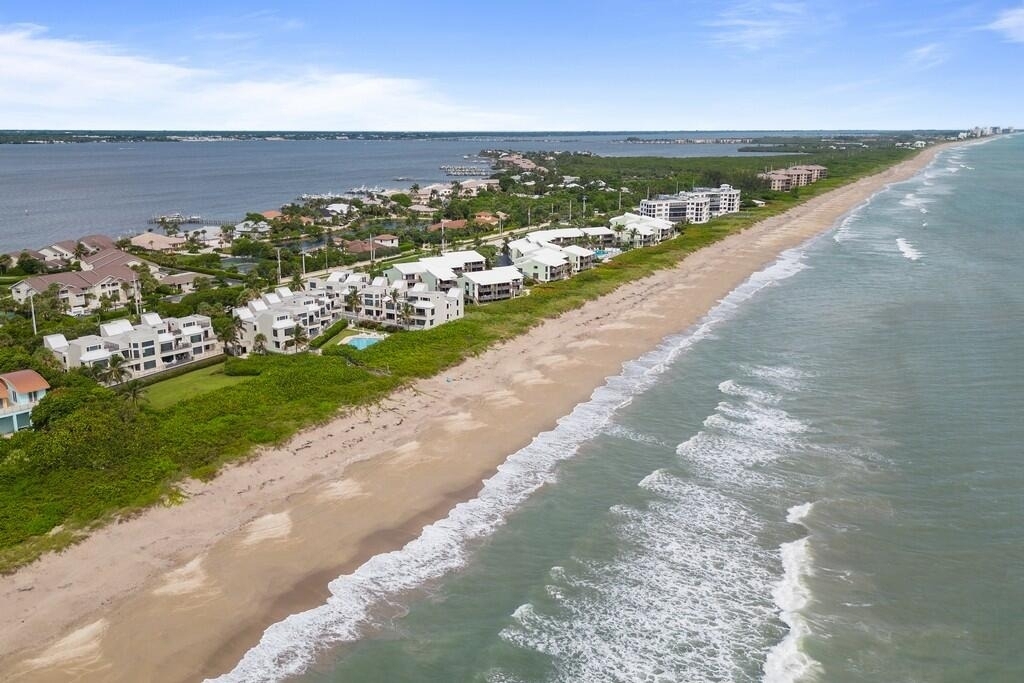 2051 Ne Ocean Boulevard - Photo 0