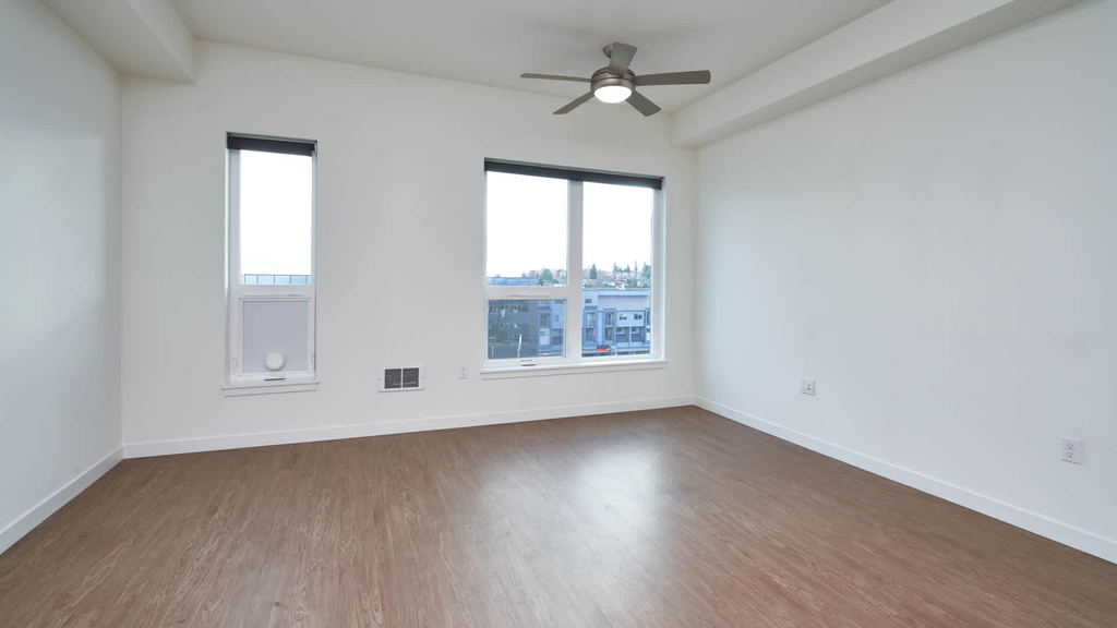 4715 42nd Ave Sw - Photo 6