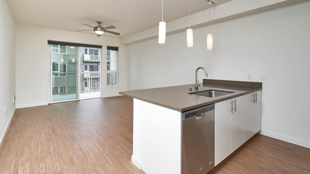 4715 42nd Ave Sw - Photo 16