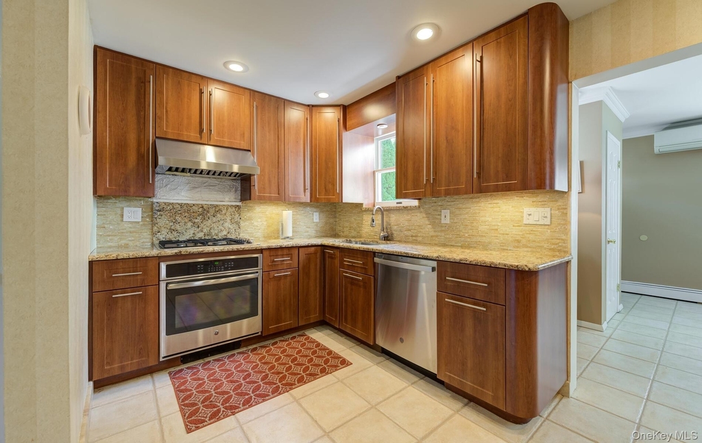 74 Mulberry Avenue - Photo 6