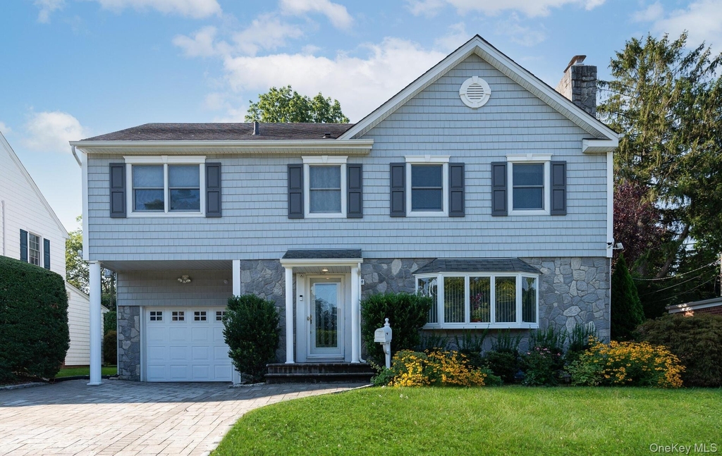 74 Mulberry Avenue - Photo 0