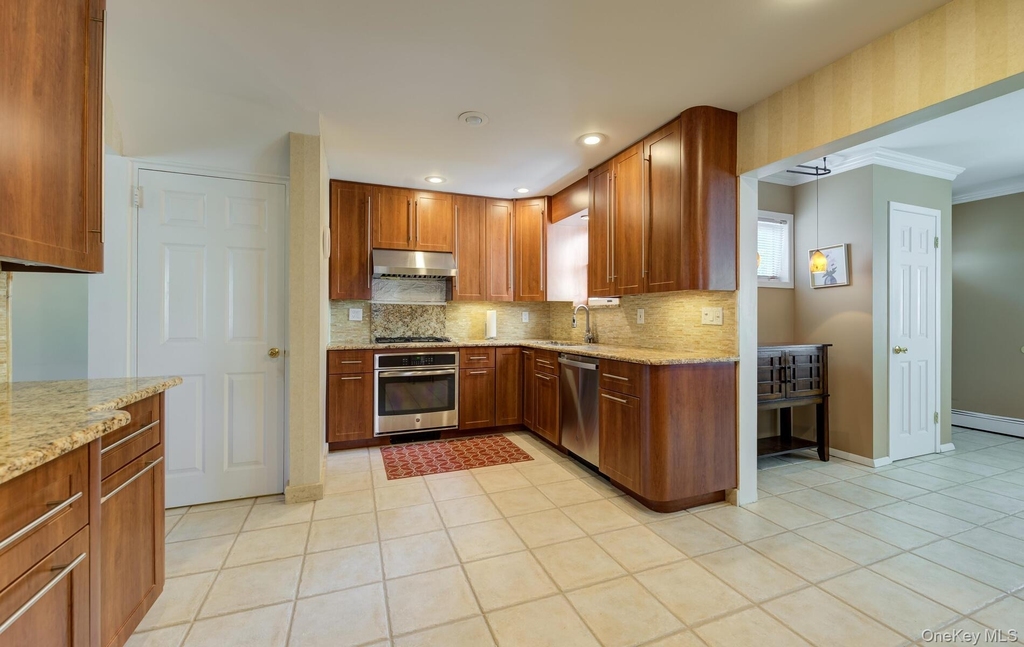 74 Mulberry Avenue - Photo 5