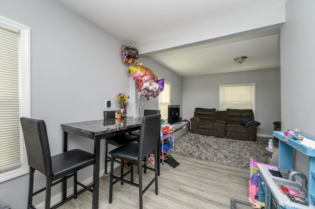 405 Main Street - Photo 10