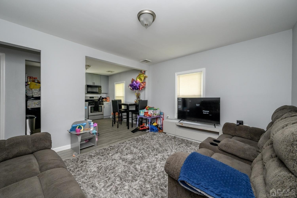 405 Main Street - Photo 6