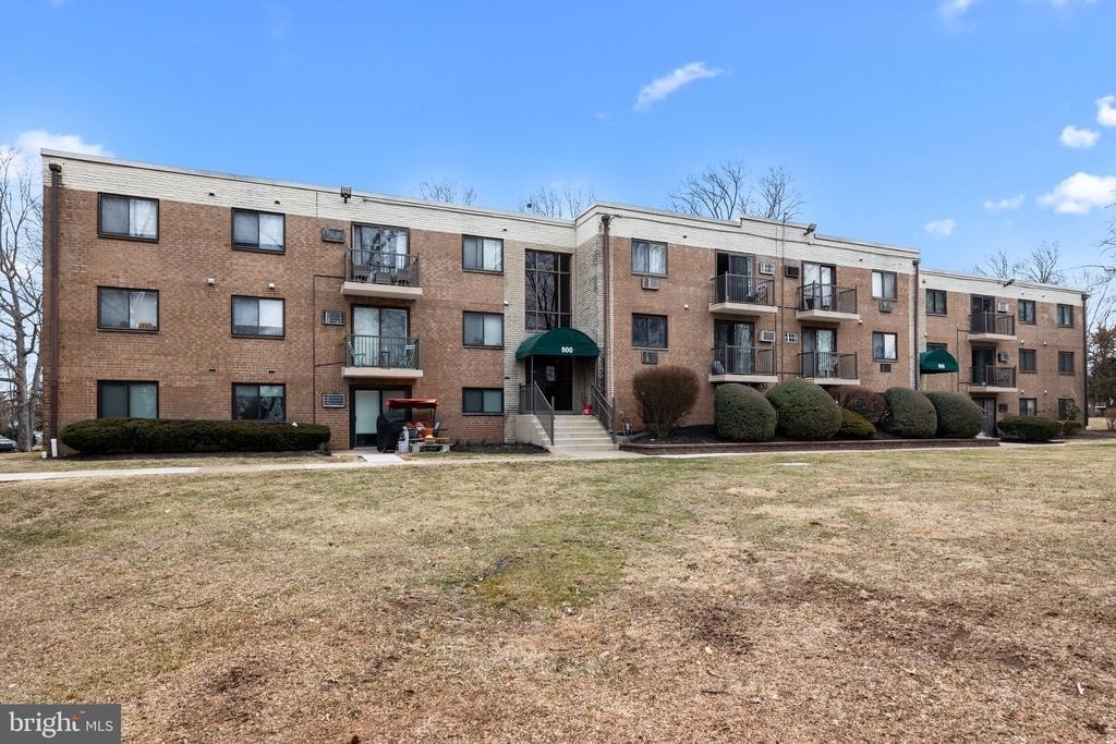 1575 W Street Road - Photo 1