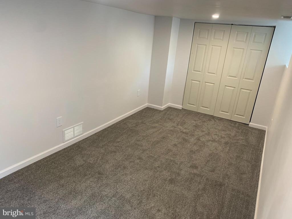 201 University Boulevard - Photo 6