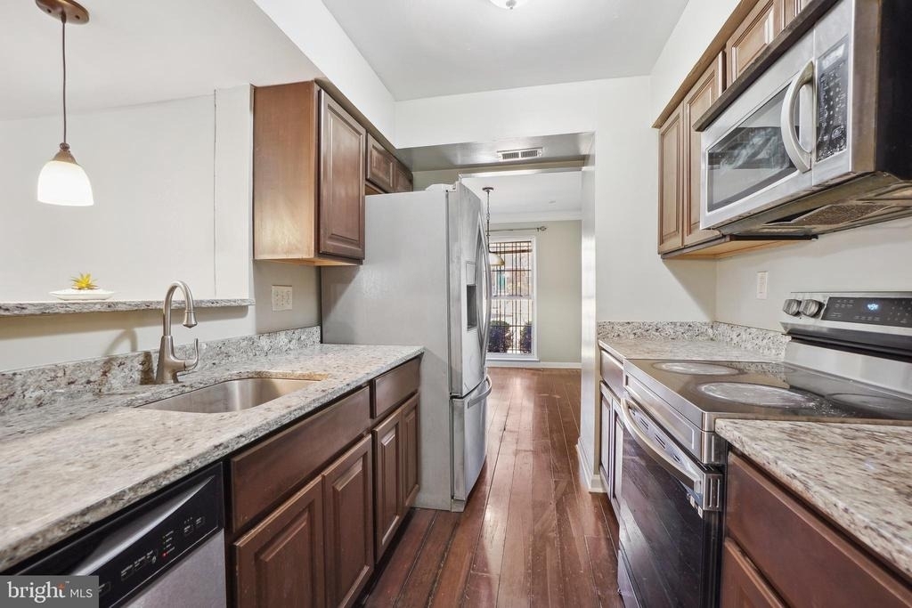 9063 Congress Place - Photo 4