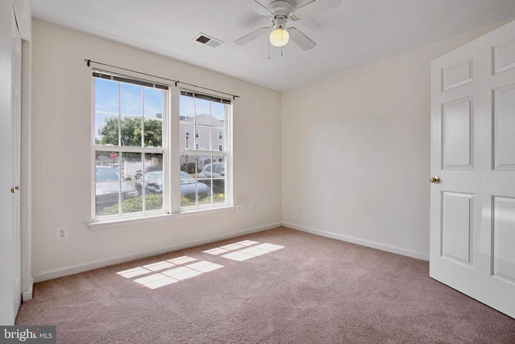 502 Bradley Court - Photo 33