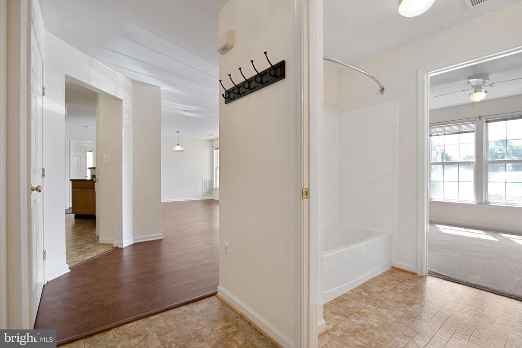 502 Bradley Court - Photo 6