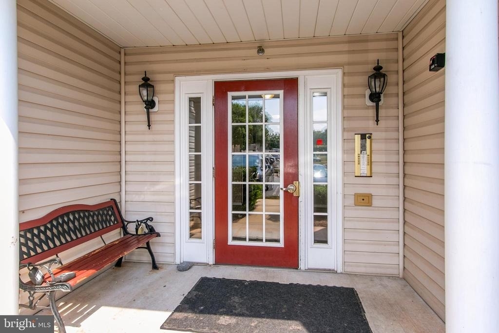 502 Bradley Court - Photo 4
