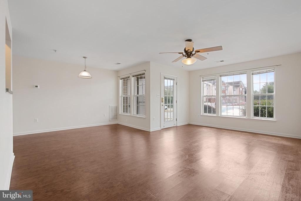 502 Bradley Court - Photo 10