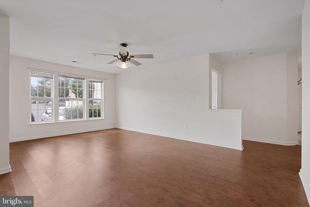 502 Bradley Court - Photo 11