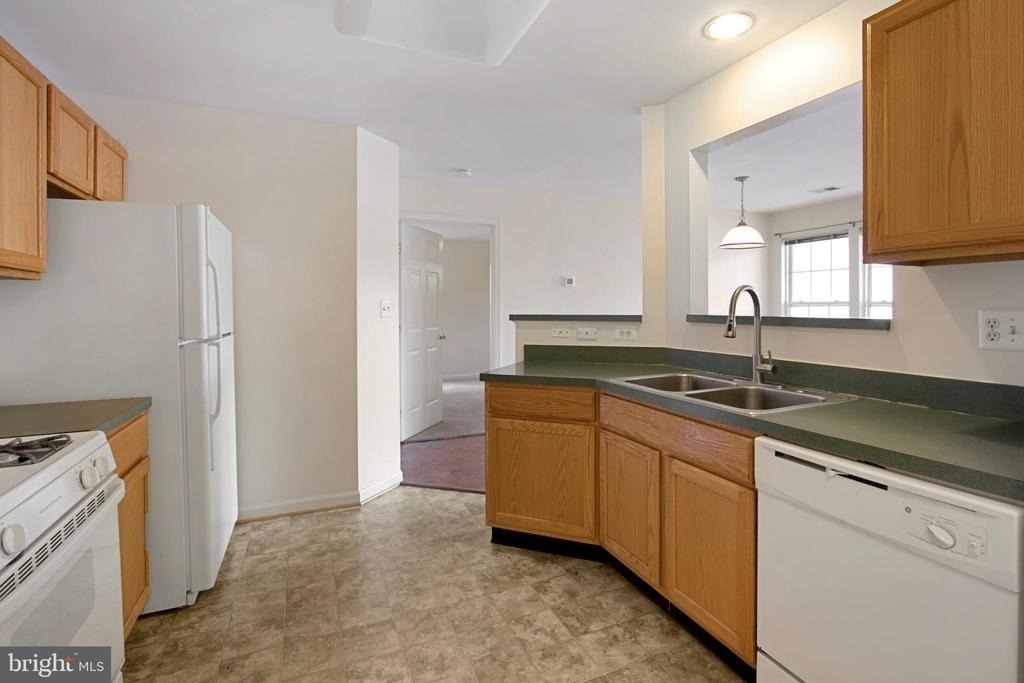 502 Bradley Court - Photo 18