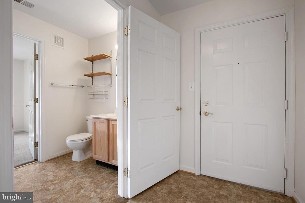 502 Bradley Court - Photo 7