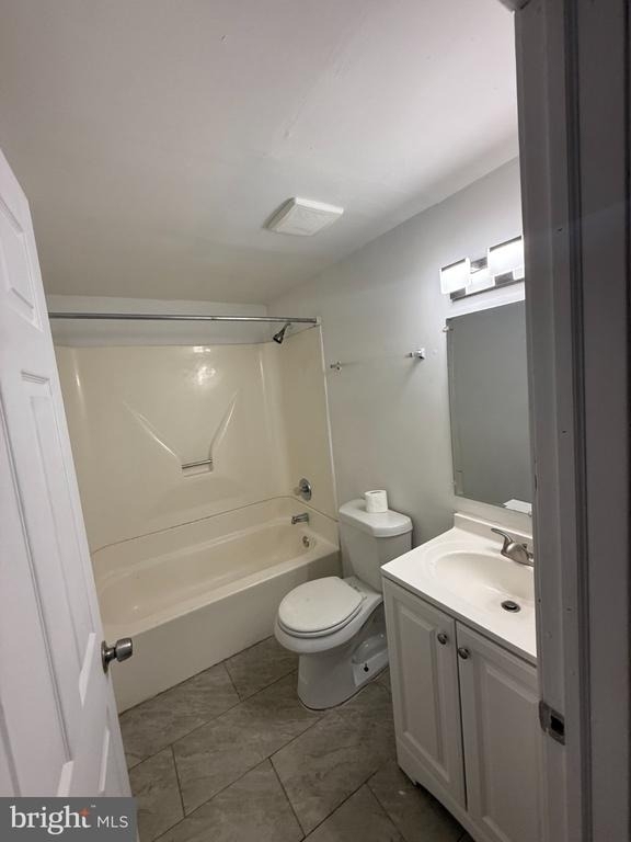 715 W 8th - Photo 9