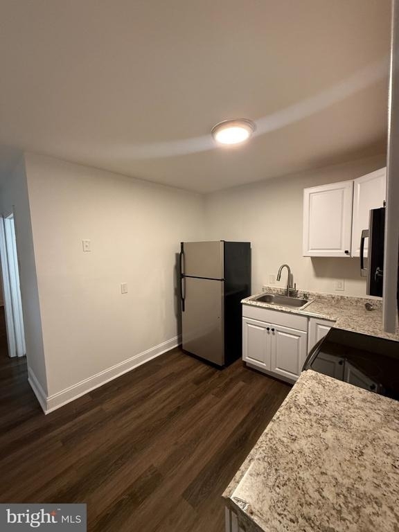 715 W 8th - Photo 4