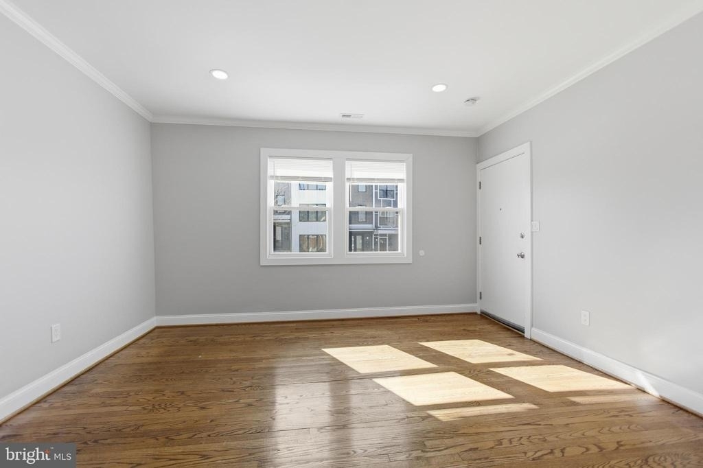 1250 Holbrook Terrace Ne - Photo 6
