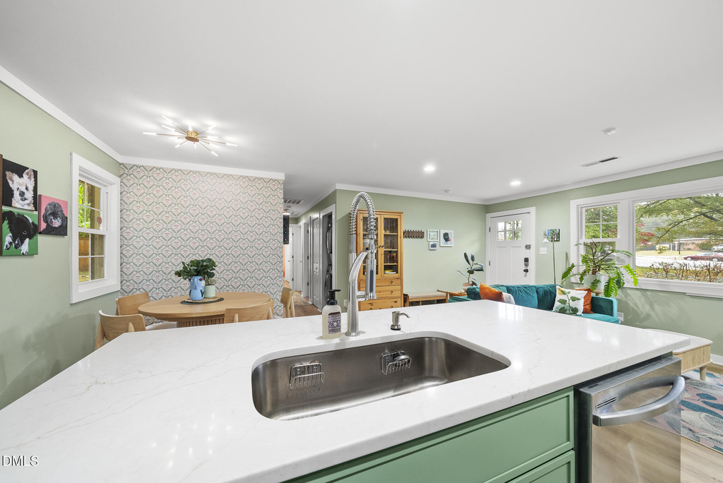 1002 Bacon Street - Photo 11