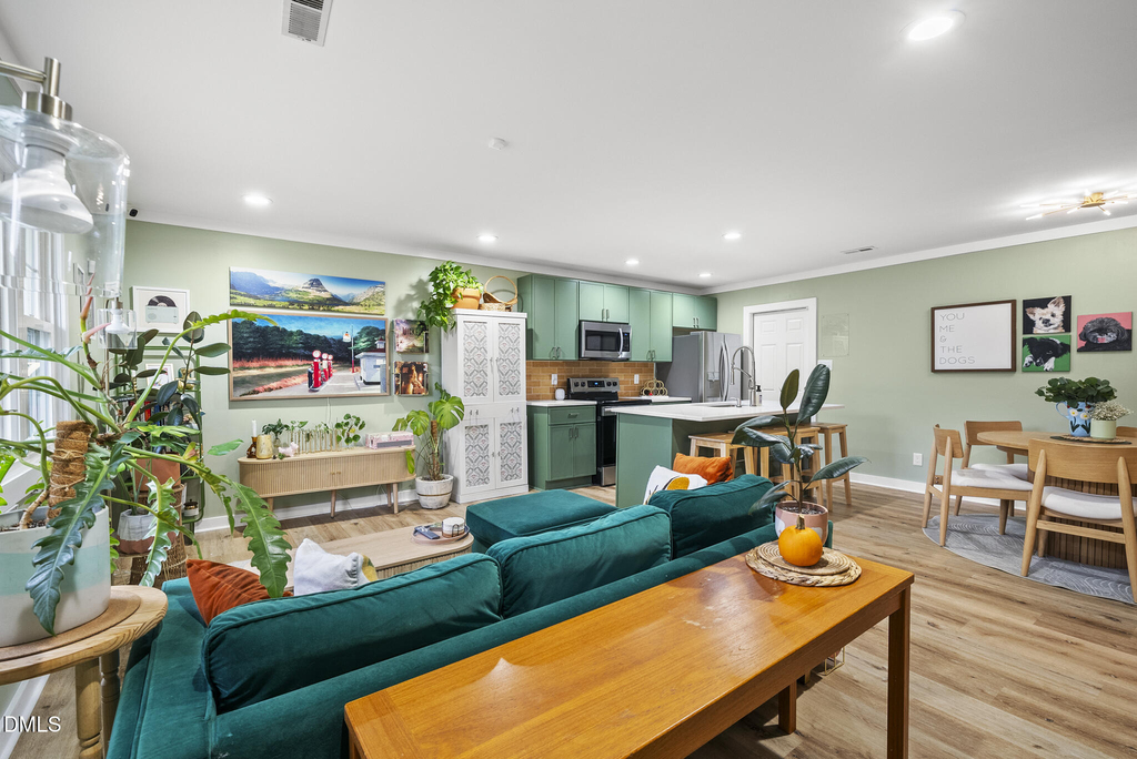 1002 Bacon Street - Photo 1