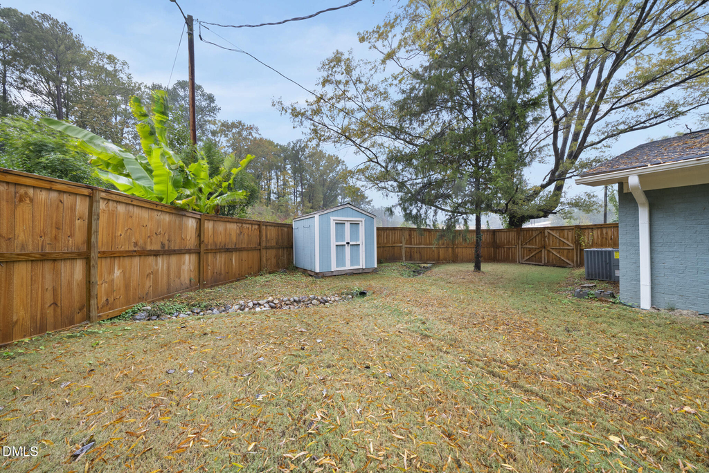 1002 Bacon Street - Photo 26