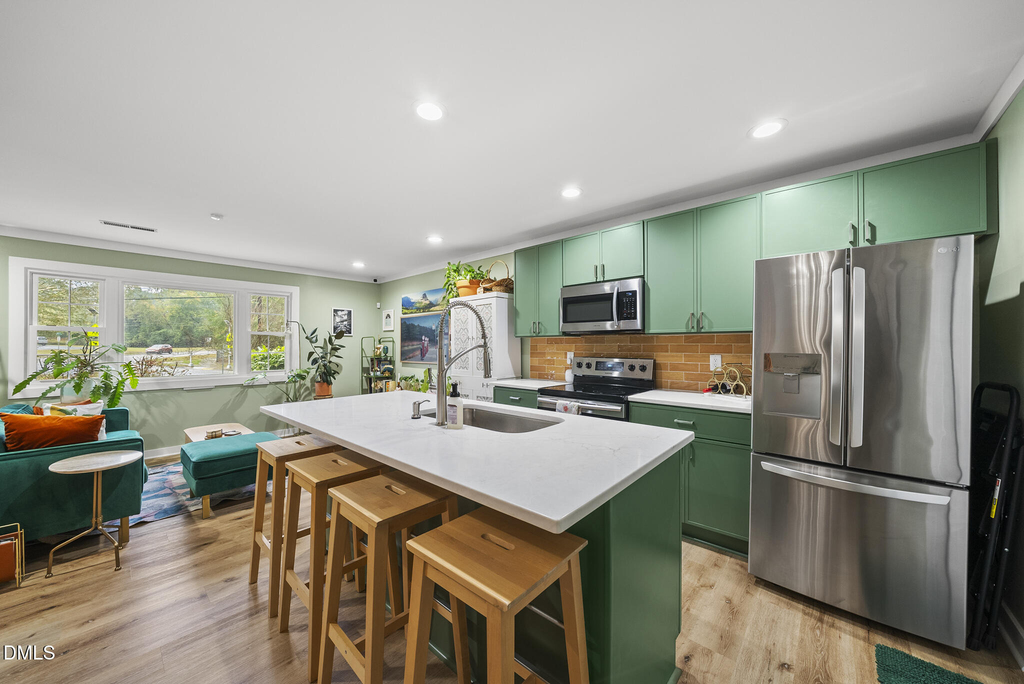 1002 Bacon Street - Photo 9