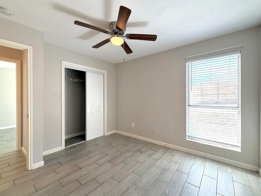 209 E Noton St - Photo 7