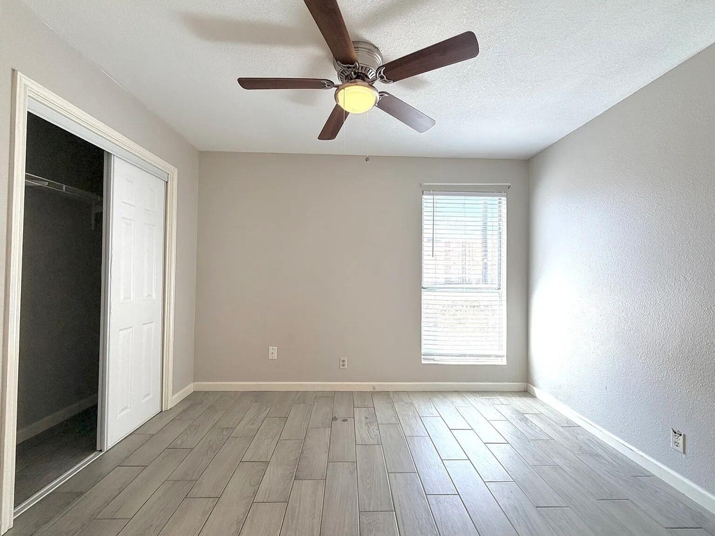 209 E Noton St - Photo 8