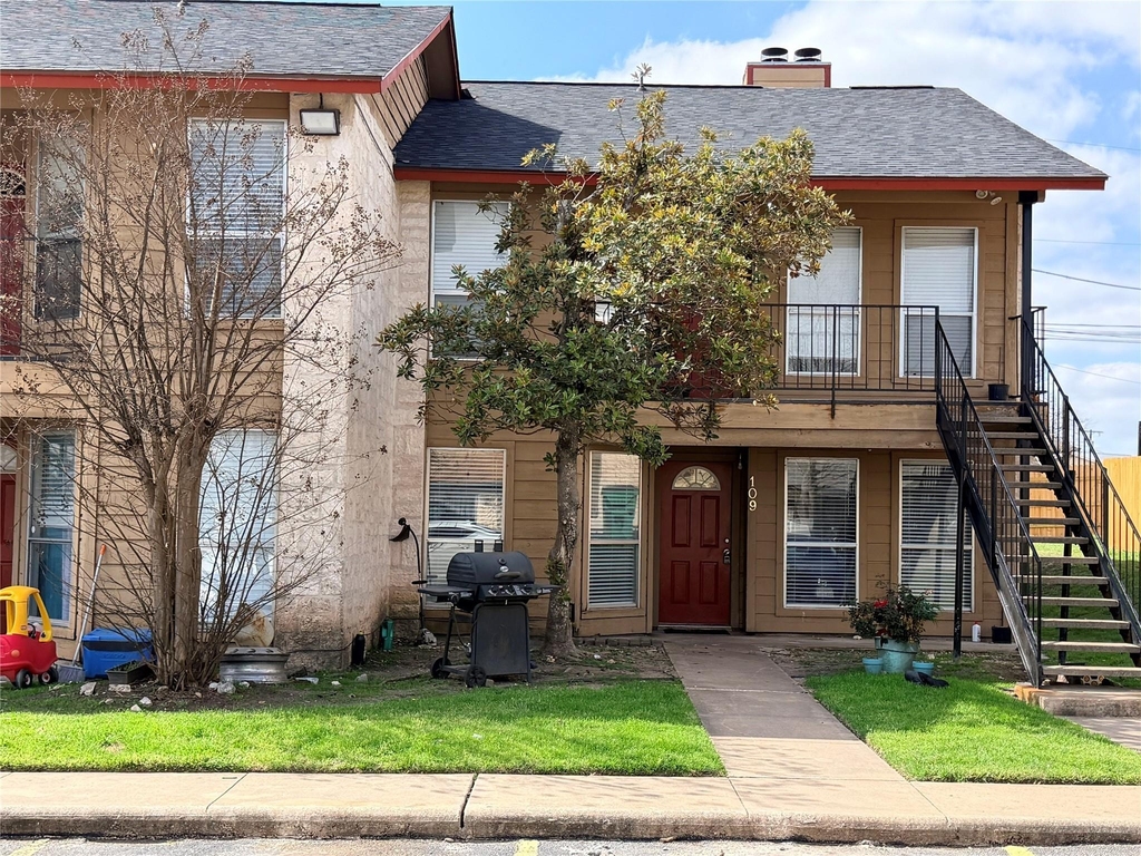 209 E Noton St - Photo 10