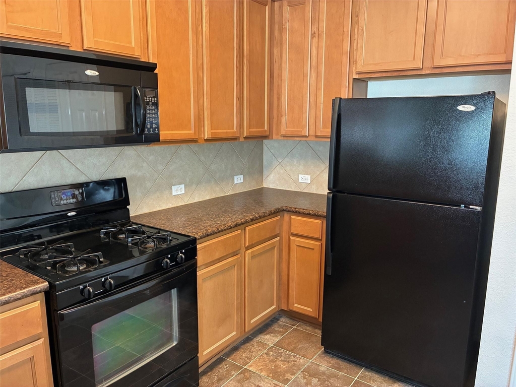 9201 Brodie Ln - Photo 4