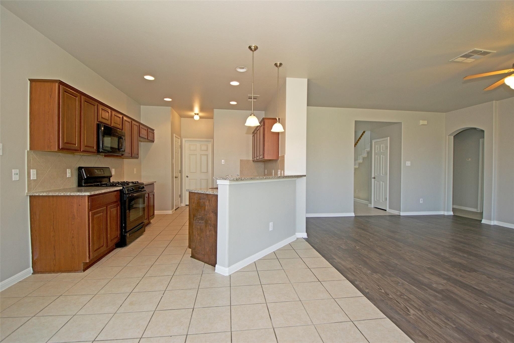 6800 Cromarty Ln - Photo 13
