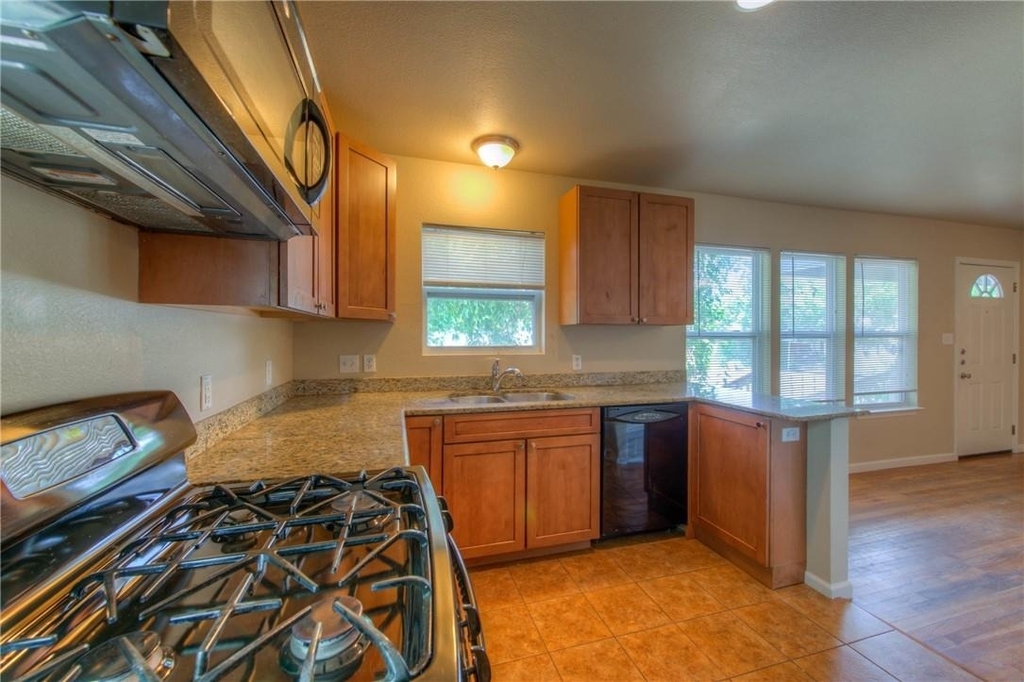 4805 Evans Ave - Photo 7