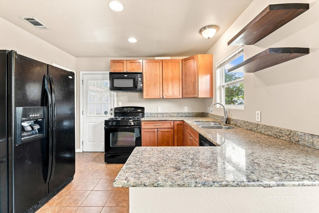 4805 Evans Ave - Photo 16