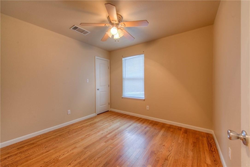 4805 Evans Ave - Photo 13