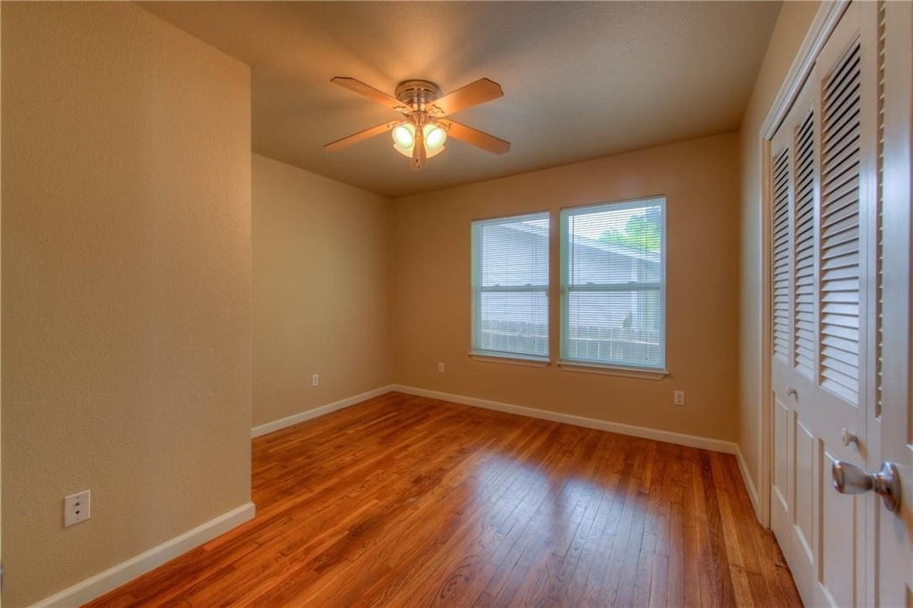4805 Evans Ave - Photo 9