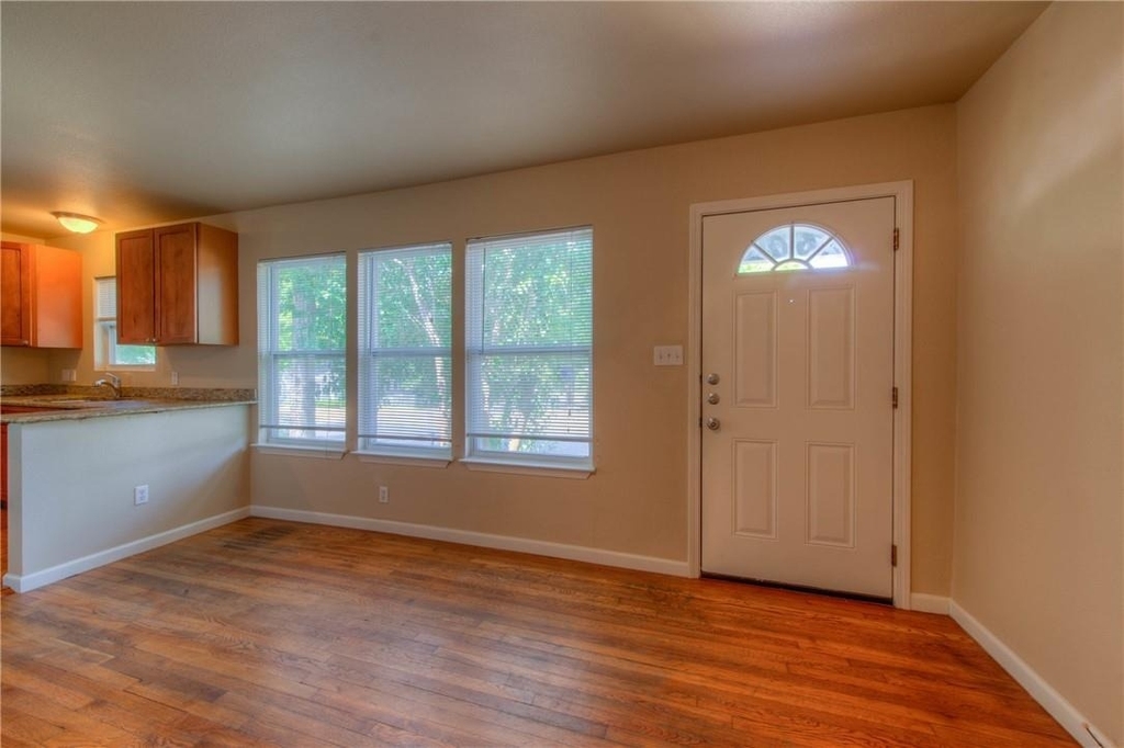 4805 Evans Ave - Photo 3