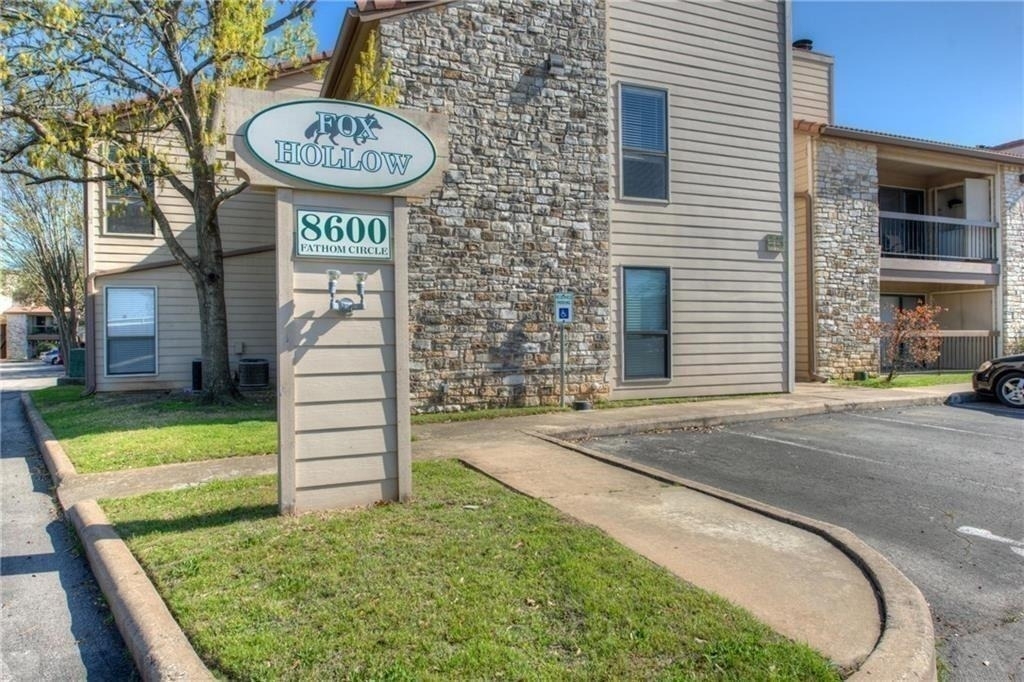 8600 Fathom Cir - Photo 3