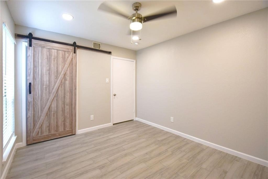 8600 Fathom Cir - Photo 7
