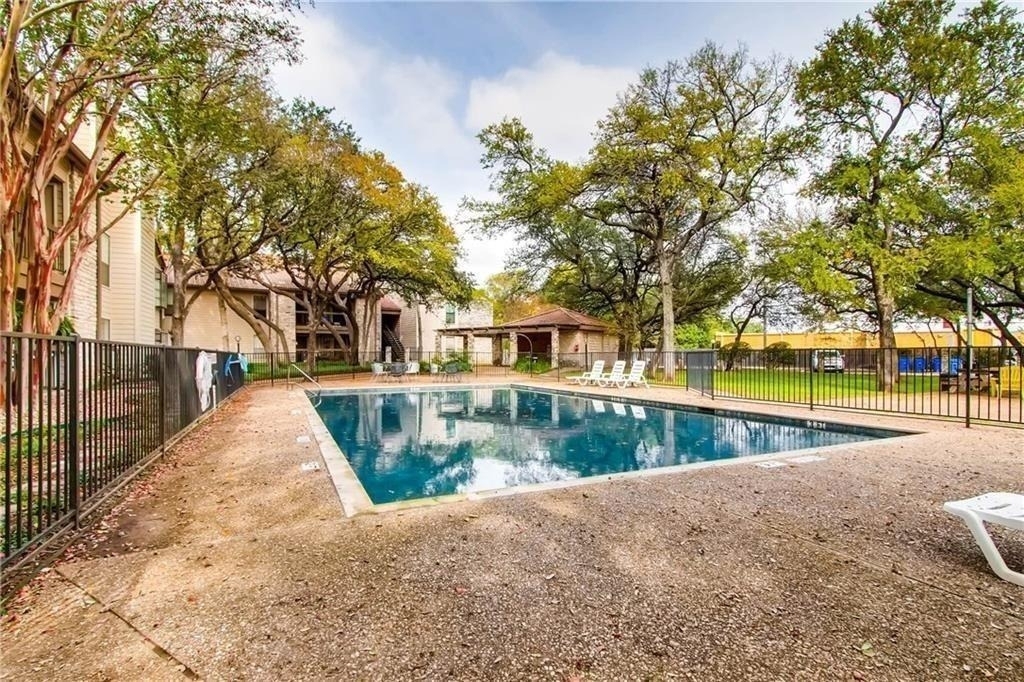 8600 Fathom Cir - Photo 13