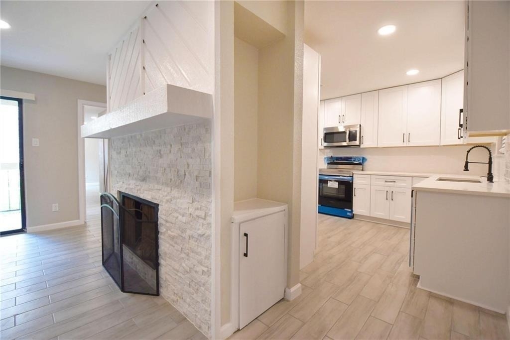 8600 Fathom Cir - Photo 2