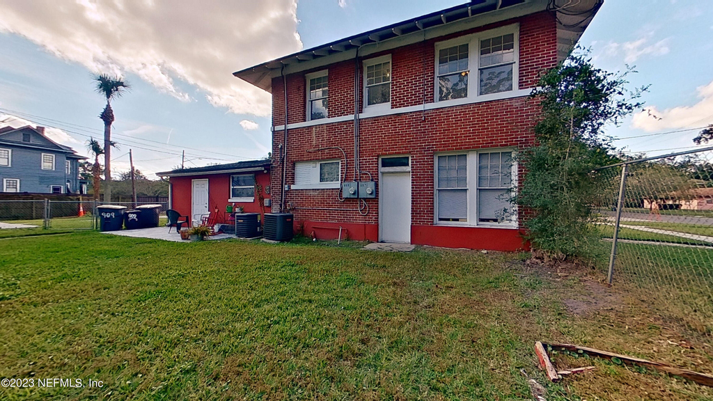 907 Copeland Street - Photo 11