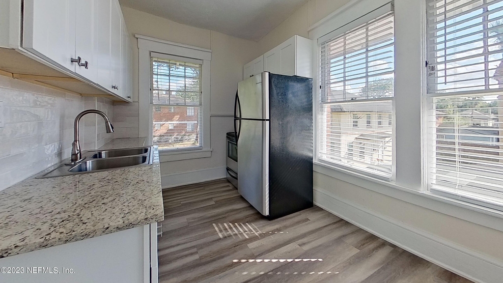 907 Copeland Street - Photo 2
