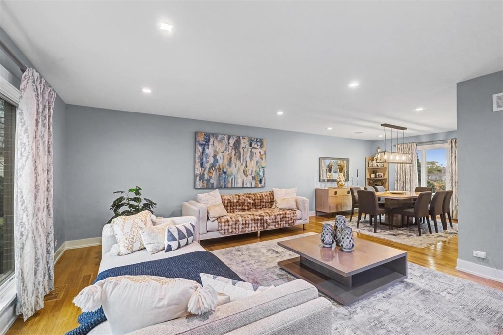 2076 Valley Lo Lane - Photo 10