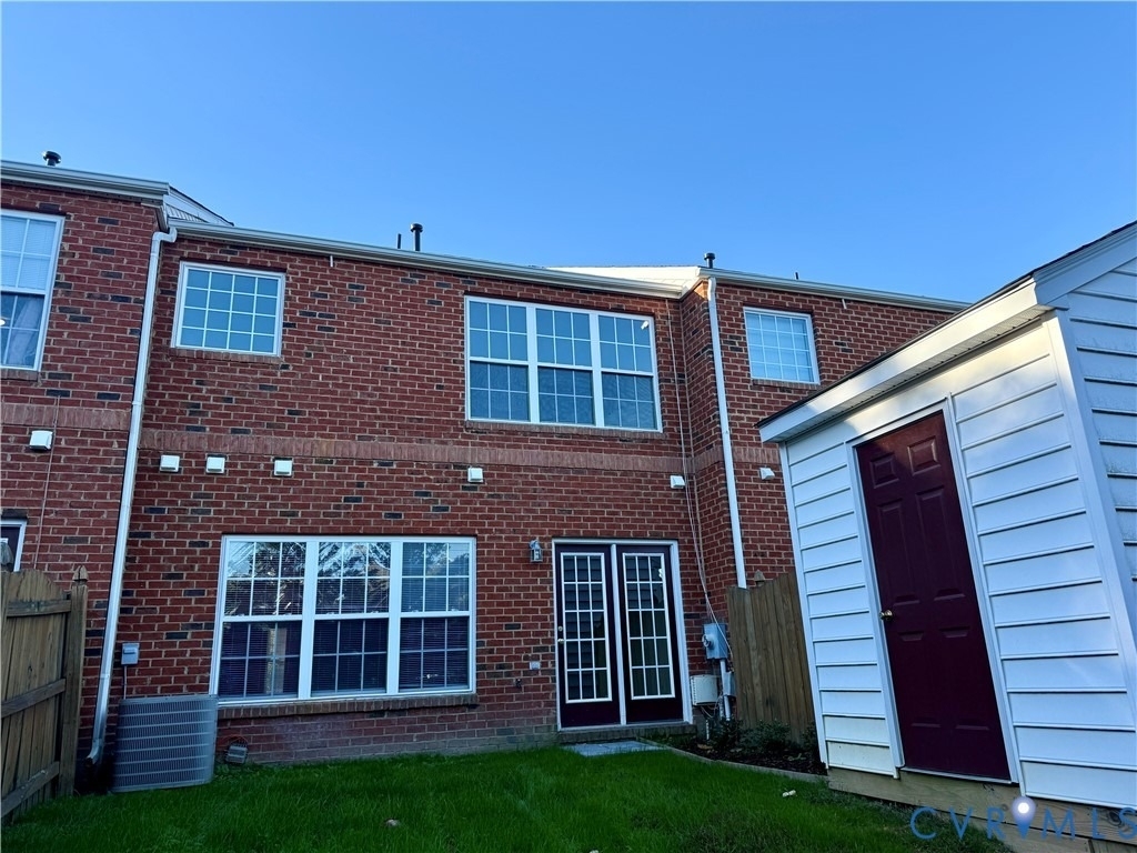 1408 New Haven Court - Photo 9