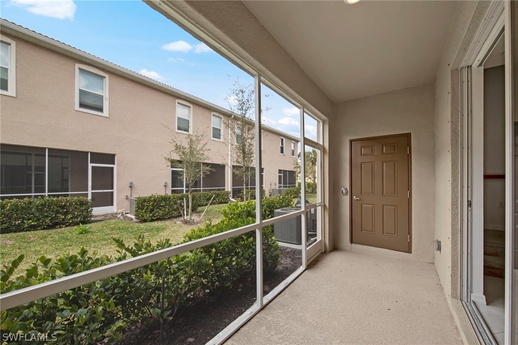 2827 Blossom Way - Photo 31
