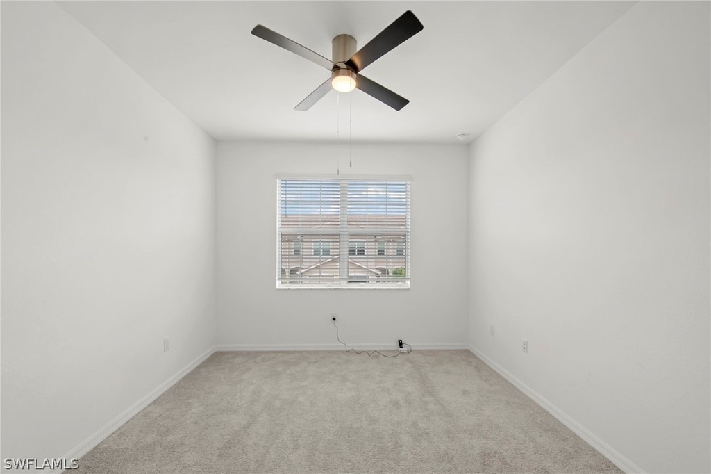 2827 Blossom Way - Photo 27