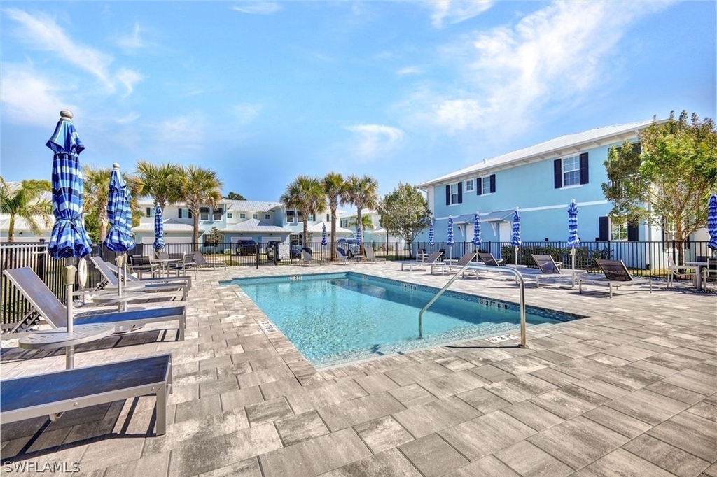 26331 Coco Cay Circle - Photo 2